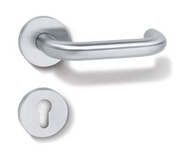 Garniture pour porte intérieure et coupe-feu