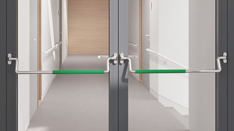 Ferrures pour portes fonctionnelles