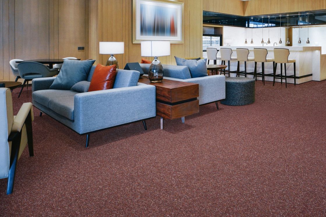 JOKA_Raumbild_Atelier_Object_Bueroraum_Teppich_rot