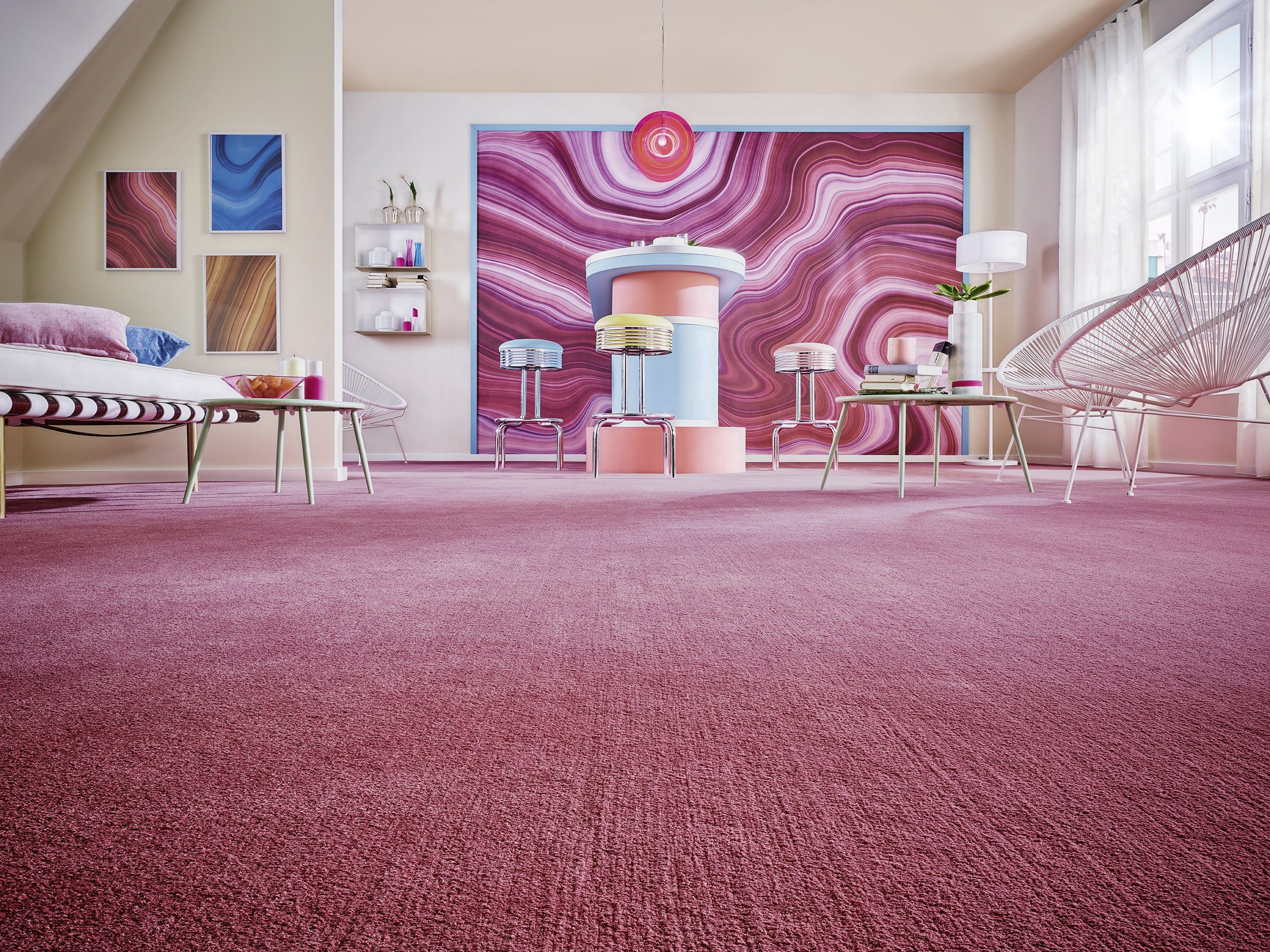 INKU Teppichboden Soft 61 aus der Deluxe Balance Kollektion – markante Farbe für starke Raumakzente