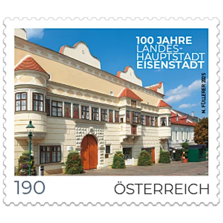 Briefmarke Österreich 2015, Nominale 1,90 Euro: 100 Jahre Landeshauptstadt Eisenstadt, mit historischem Gebäude.