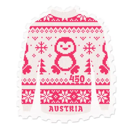 Briefmarke in Form eines gestrickten Pullovers mit Pinguinmotiv, Schneeflocken und Tannenbäumen, Aufschrift ‚AUSTRIA‘ und Wert ‚450‘. Briefmarke in Form eines gestrickten Pullovers mit Pinguinmotiv, Schneeflocken und Tannenbäumen, Aufschrift ‚AUSTRIA‘ und Wert ‚450‘.