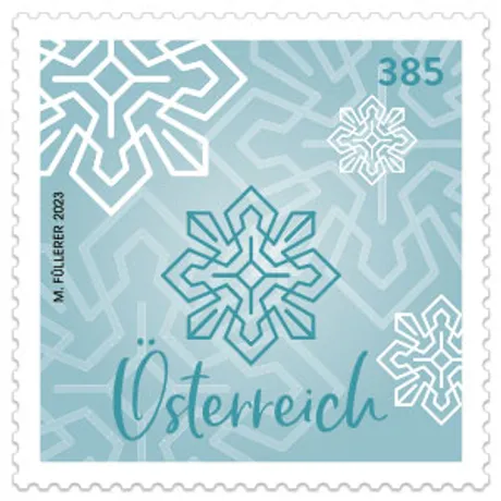 bb2ca94ec01e52fa026649d6b0673dd0656a7ddf.png Briefmarke Österreich 2023, Nominale 3,85 Euro: Schneeflocken-Design auf hellblauem Hintergrund.